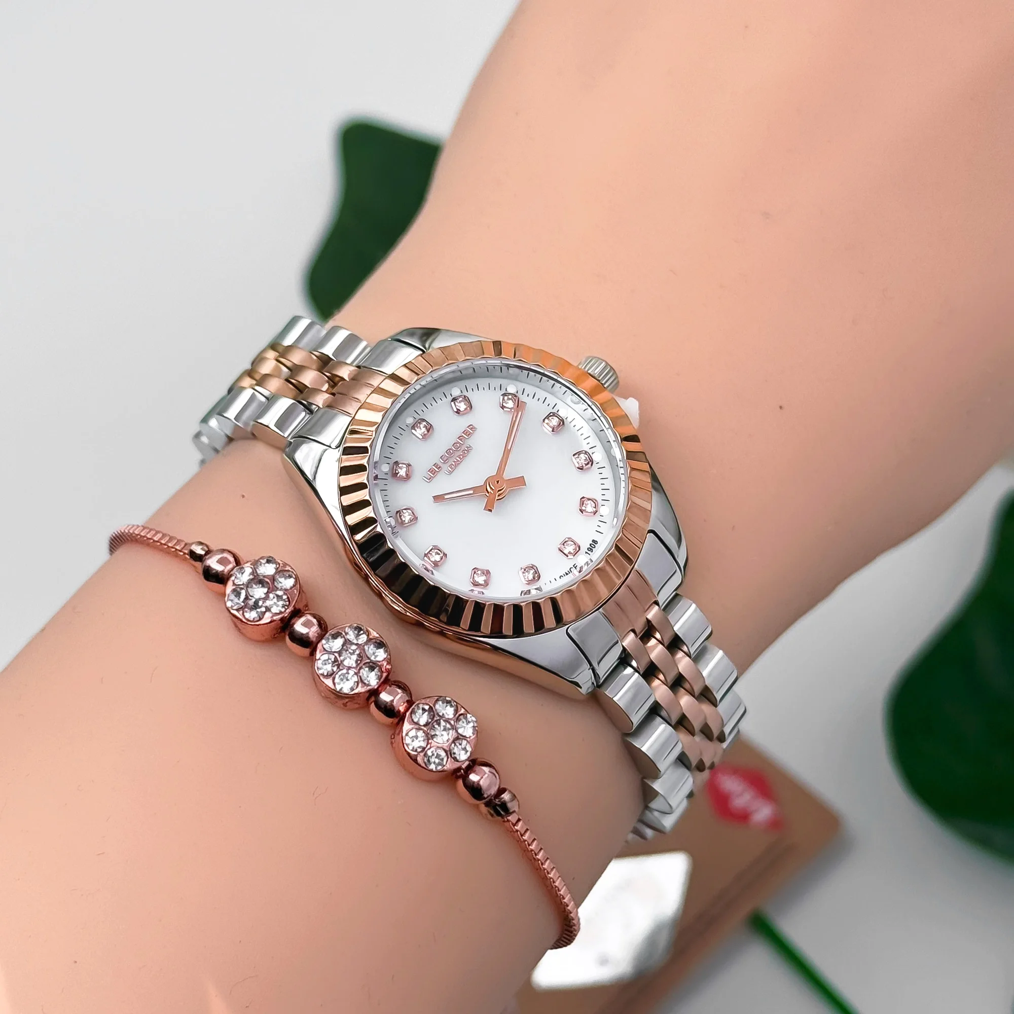 Lee Cooper LC07956.520 Gümüş-Rose Renk Çelik Kordon&Kasa Kadın Kol Saati 3Atm Su Geçirmezlik ZMLC029