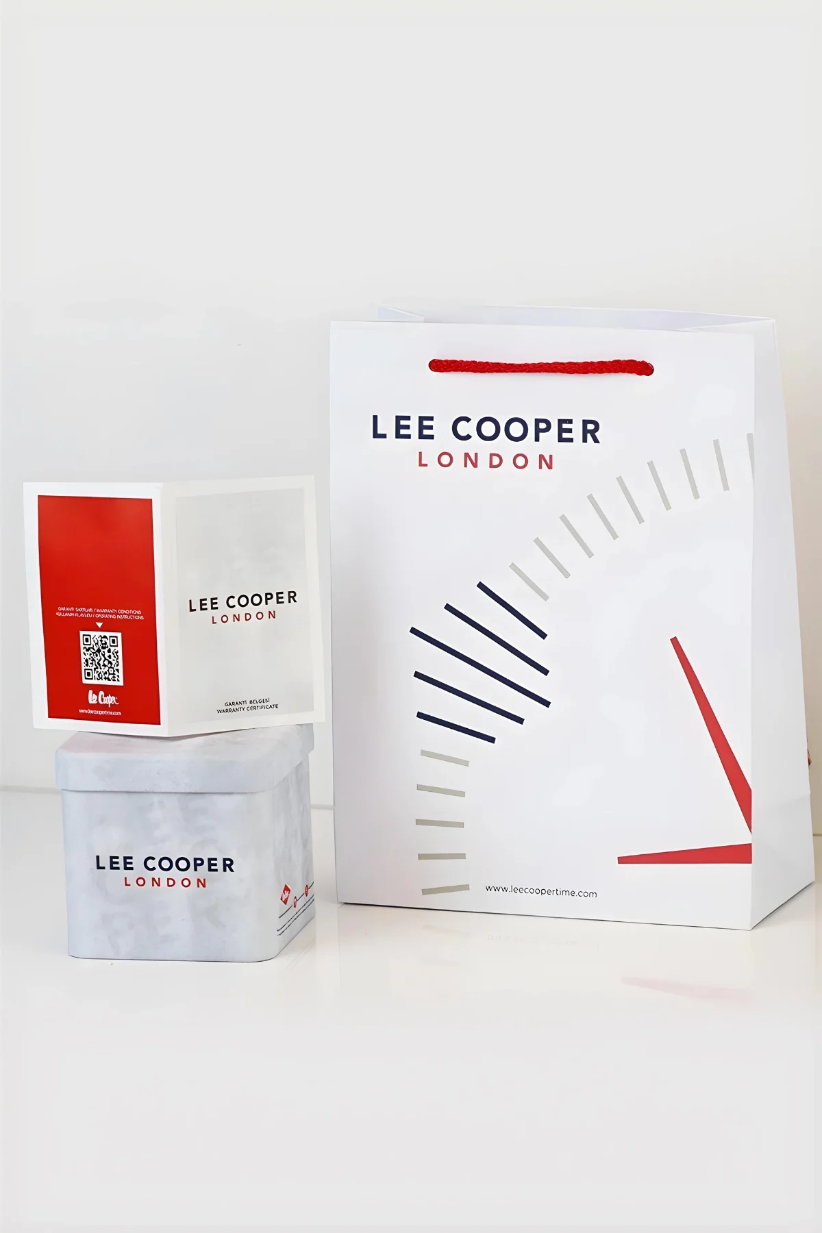 Lee Cooper LC07835.360 Gümüş Çelik Kordon & Çelik Kasa Erkek Kol Saati 3ATM+Bileklik Füme-Gümüş ZMLC014