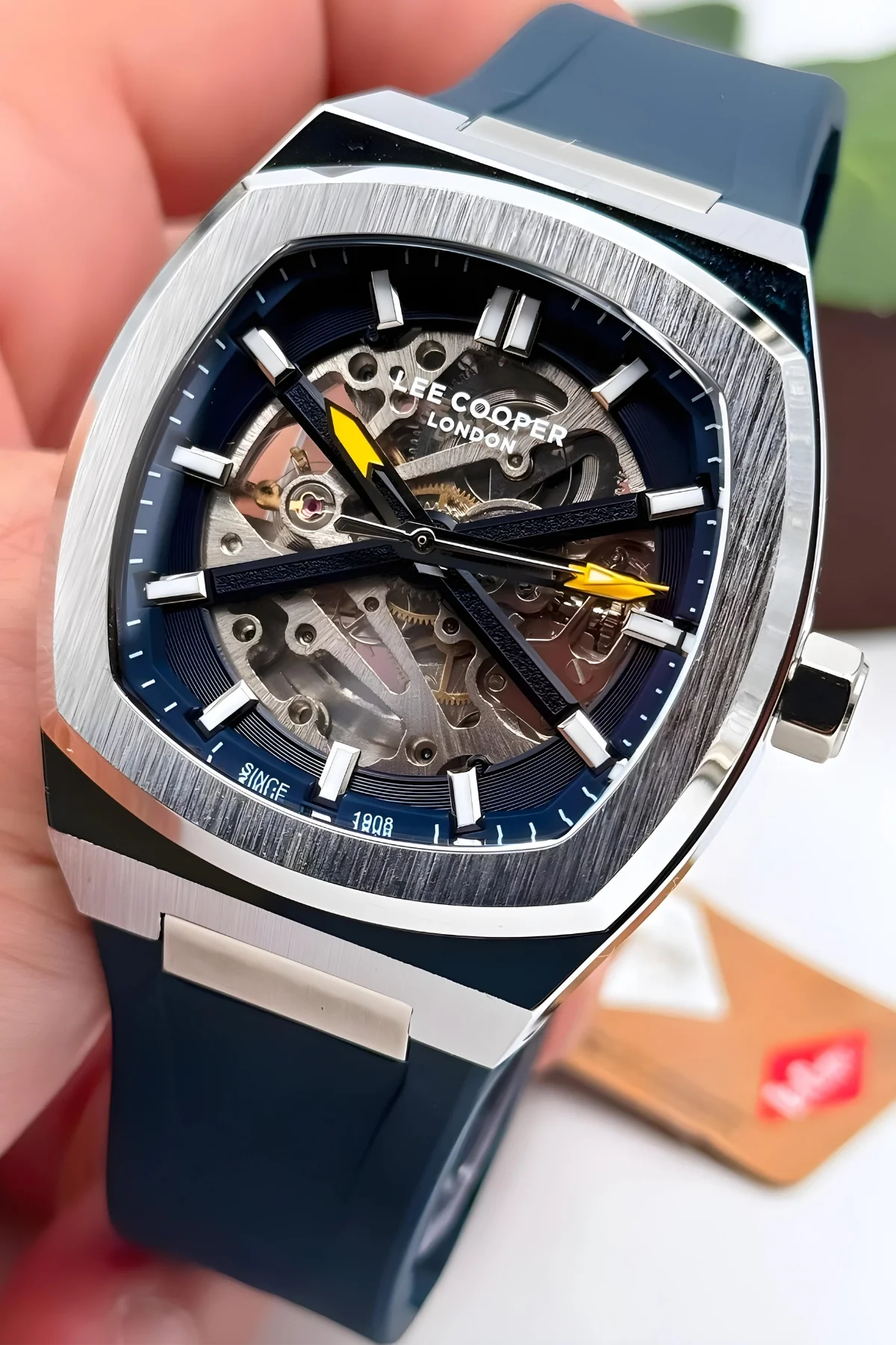 Lee Cooper Silikon Kordon Otomatik Erkek Kol Saati LC07902.399 Lacivert-Gümüş ZMLC001