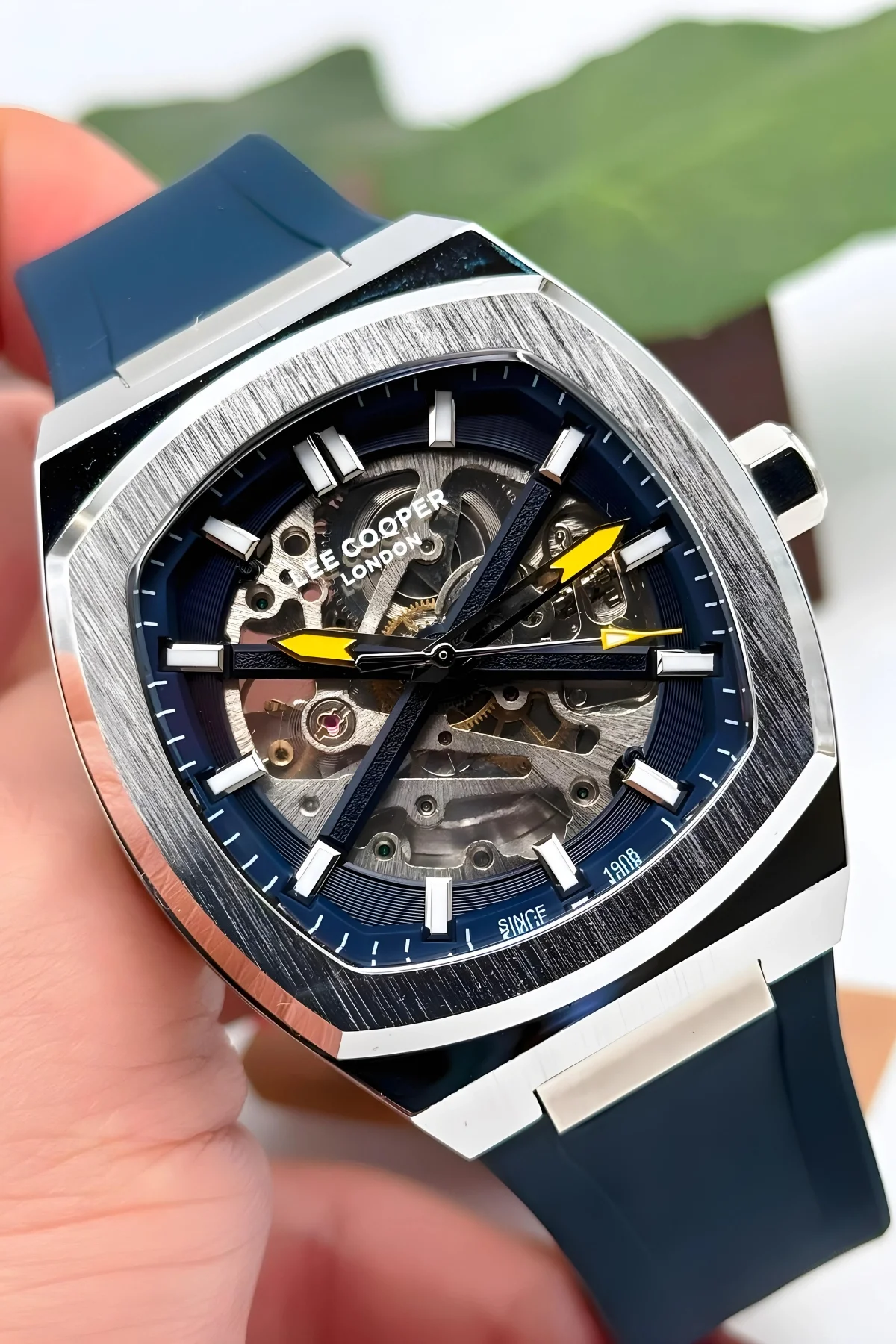 Lee Cooper Silikon Kordon Otomatik Erkek Kol Saati LC07902.399 Lacivert-Gümüş ZMLC001