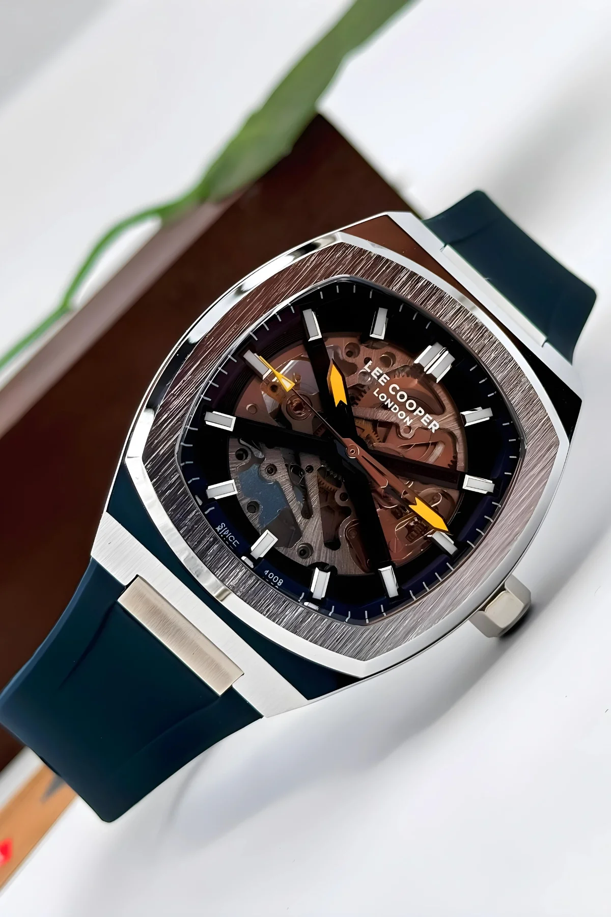 Lee Cooper Silikon Kordon Otomatik Erkek Kol Saati LC07902.399 Lacivert-Gümüş ZMLC001