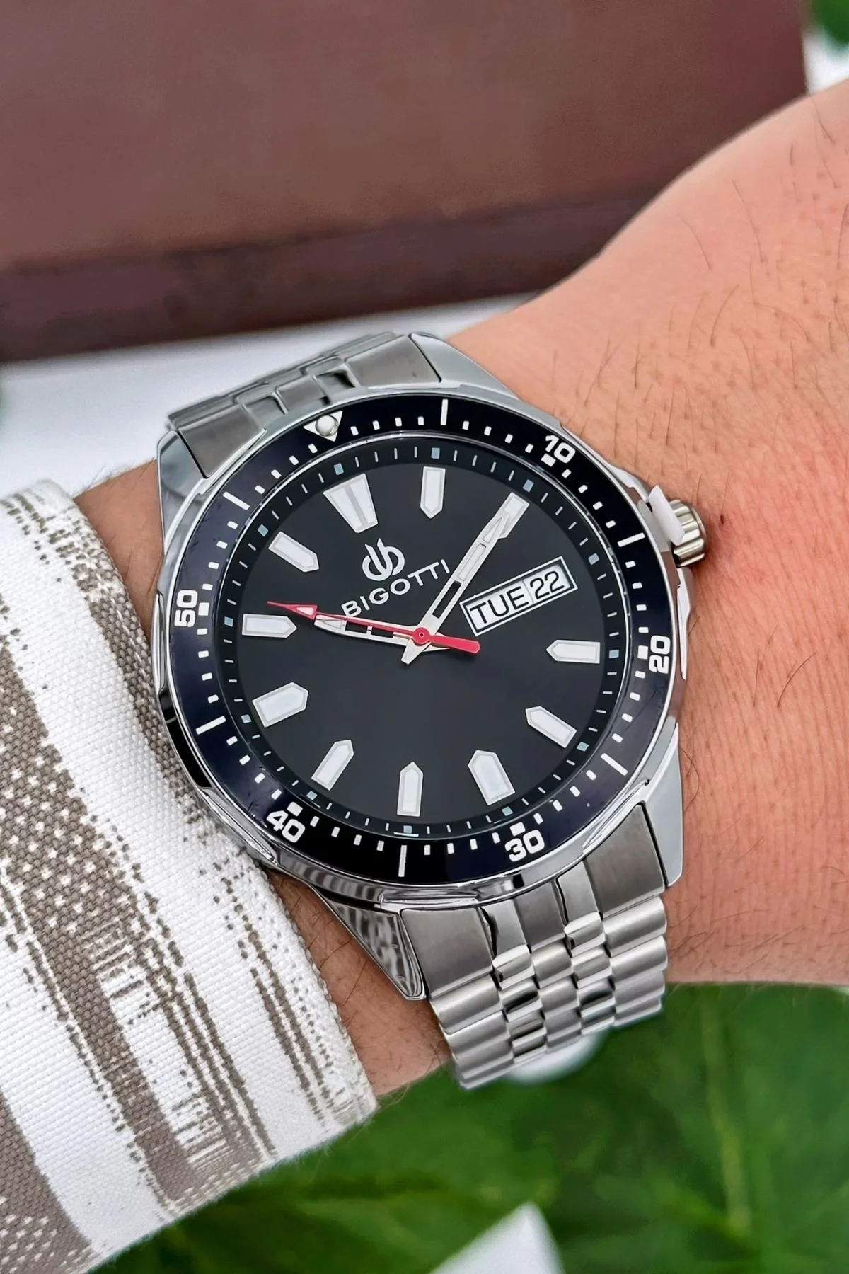 Bigotti Milano Luxury Erkek Kol Saati Gümüş-Siyah Çelik Kordon Çelik Kasa Fonksiyonlar Aktif zmb008