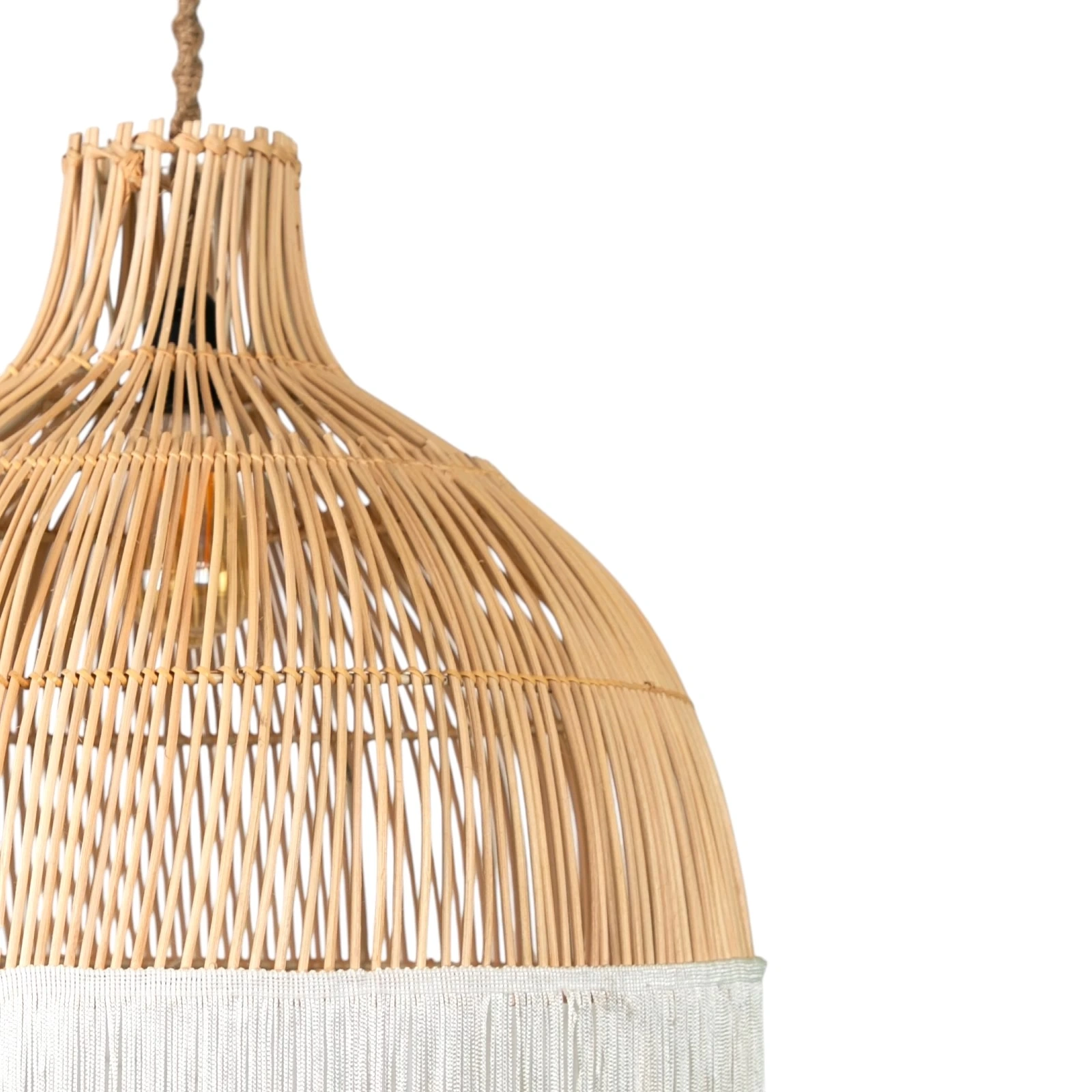 Madlen Püsküllü Rattan