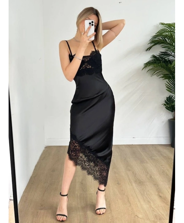 Dantel Detaylı Saten Askılı Midi Elbise