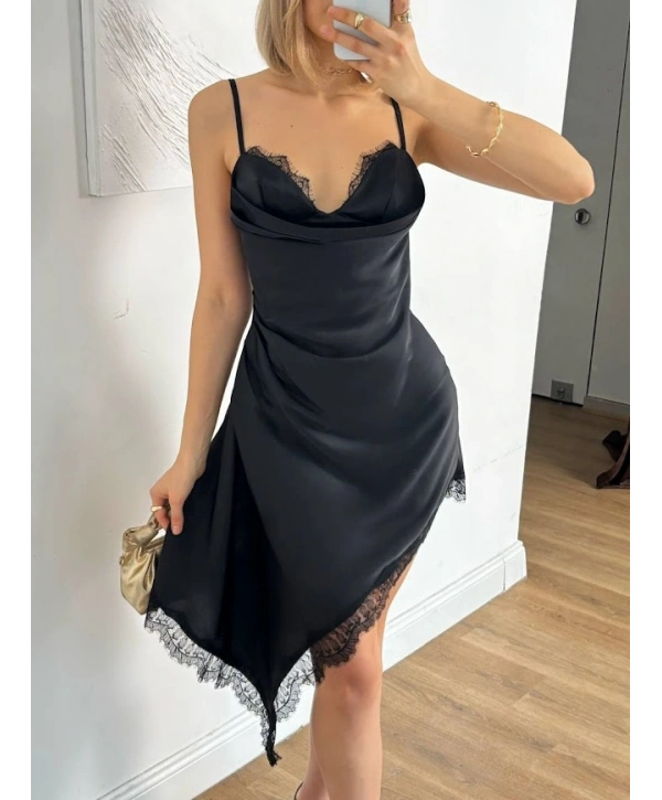 Dantel Detaylı Saten Askılı Çapraz Kesim Midi Elbise