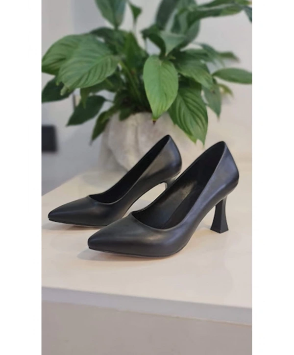 ESSTİİ 90 KISA STILETTO