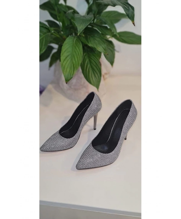 ESSTİİ 95 STILETTO