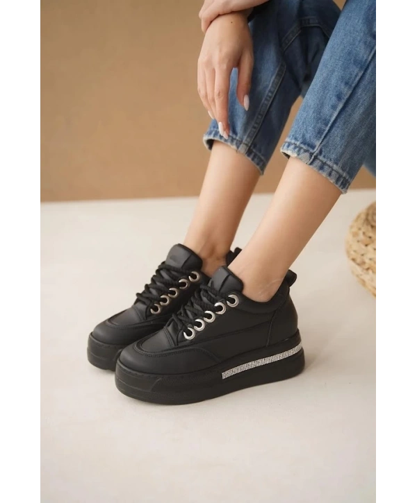 TAŞ DETAYLI SPOR AYAKKABI