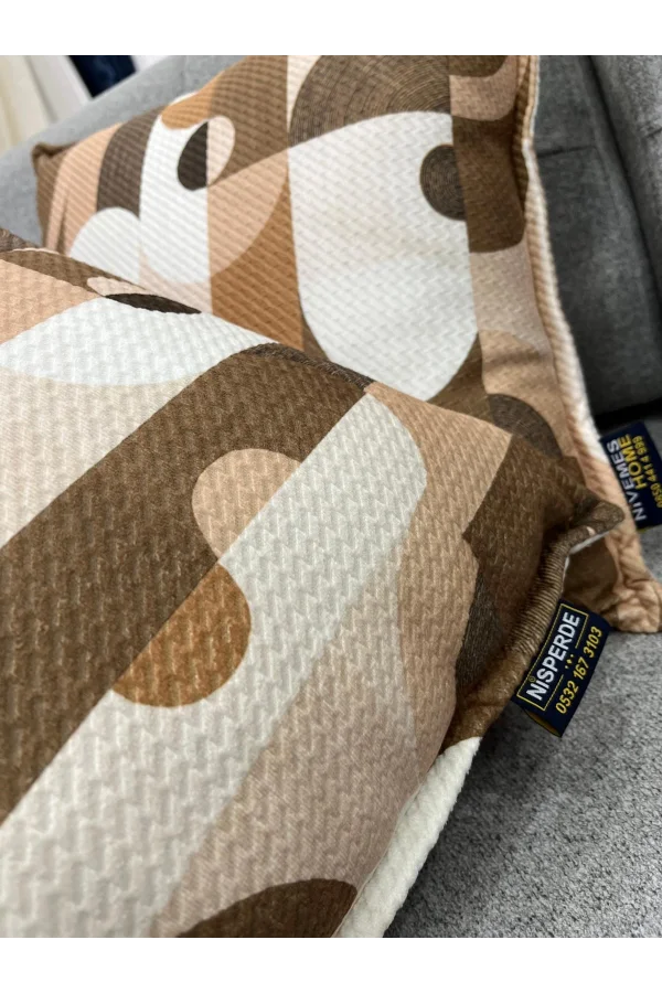 NIVEMESHOME GEOMETRİK BEJ-KAHVE DESENLİ 45X45 DOLGULU KIRLENT KILIFI