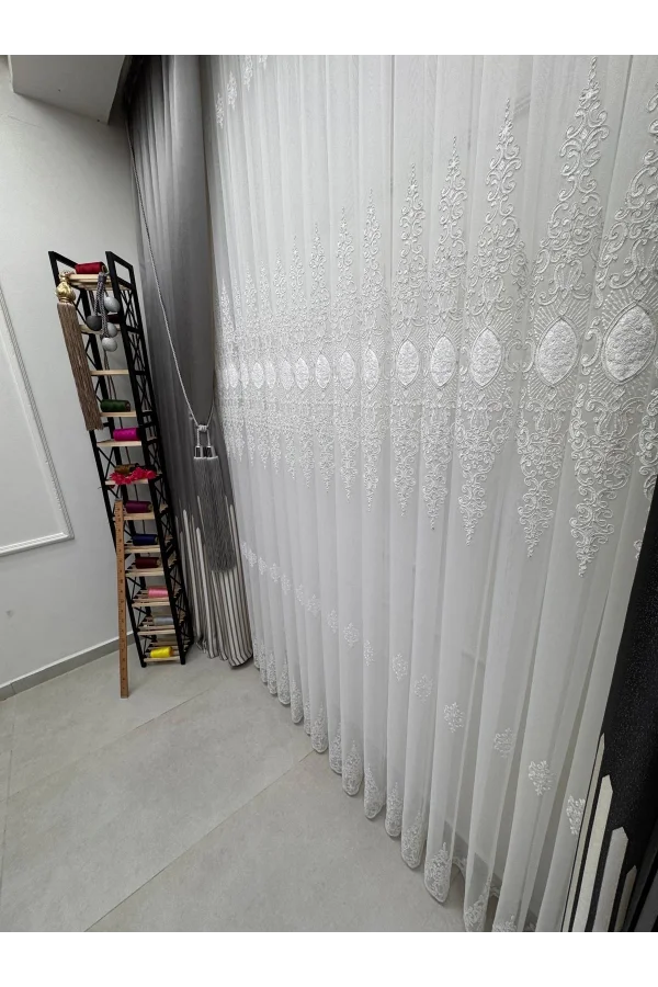 NIVEMESHOME BELYA APLİK4 PLATA 1/3 PILARES CORTINA DE BAMBÚ TÜLL