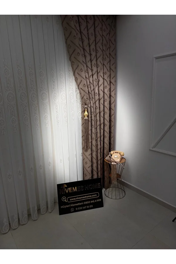 NIVEMESHOME SEDA 3-0006 CAFÉ CORTINA DE TELA PILARES 1/3