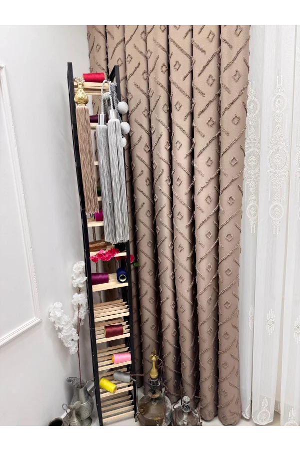 NIVEMESHOME SEDA 3-0006 CAFÉ CORTINA DE TELA PILARES 1/3