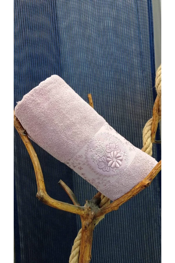 TOALLA DE BAÑO LEYLA MOR 70*135 KARACAN