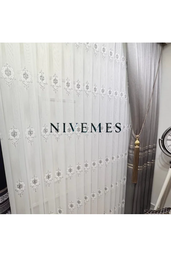 NİVEMESHOME ALİ TOROS BURÇ DESIGN 2027 VRYNT:105 1/3 DİKİŞLİ TÜL PERDE APM