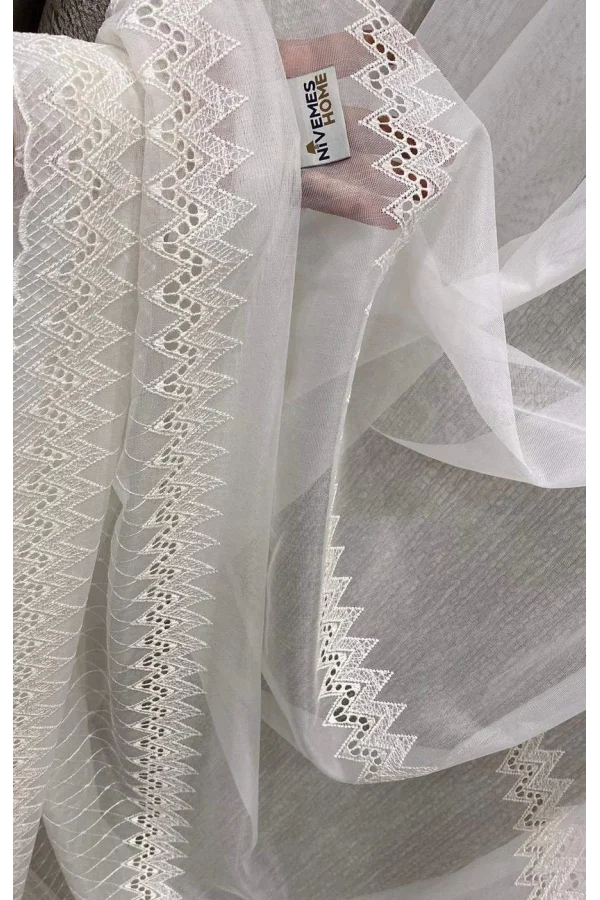 NİVEMESHOME DİVİNA ZİGZAG IŞLEMELİ KREM 1/3 SIK PİLE TÜL PERDE APM