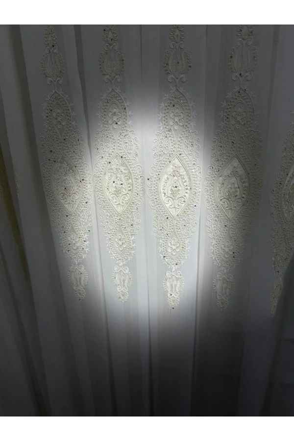 NIVEMESHOME ELÍSYA 3812 ORO BRILLANTE 1/3 PLEGADO DE BAMBÚ CORTINA DE TUL