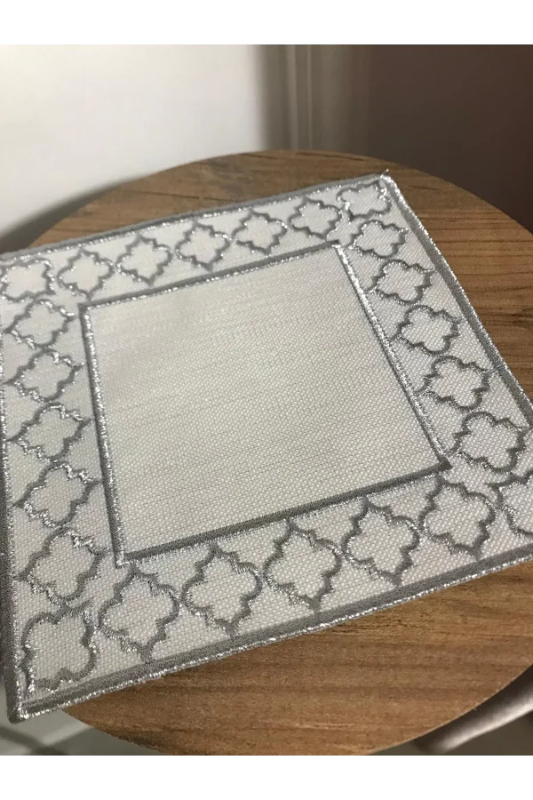NİVEMESHOME FAS NAKIŞLI GÜMÜŞ KARE (6 ADET) KETEN KOKTEYL PEÇETESİ KAHVE YANI SUNUMLUK