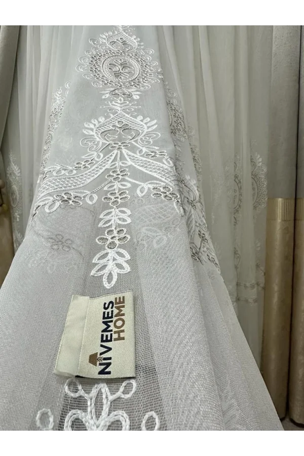 NİVEMESHOME ÍREM 1/3 TELA BLANCA DE TUL CON PLIEGUES APARENTE