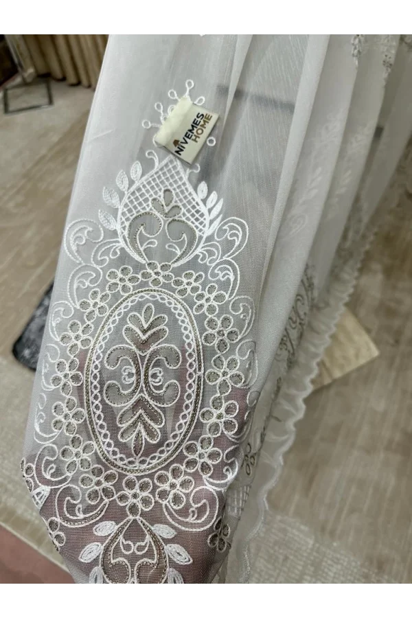 NİVEMESHOME ÍREM 1/3 TELA BLANCA DE TUL CON PLIEGUES APARENTE