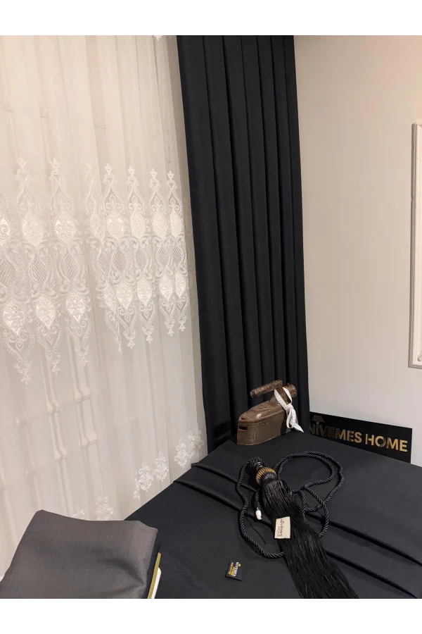 NİVEMESHOME KETEN TREND MASA ÖRTÜSÜ SİYAH  APM