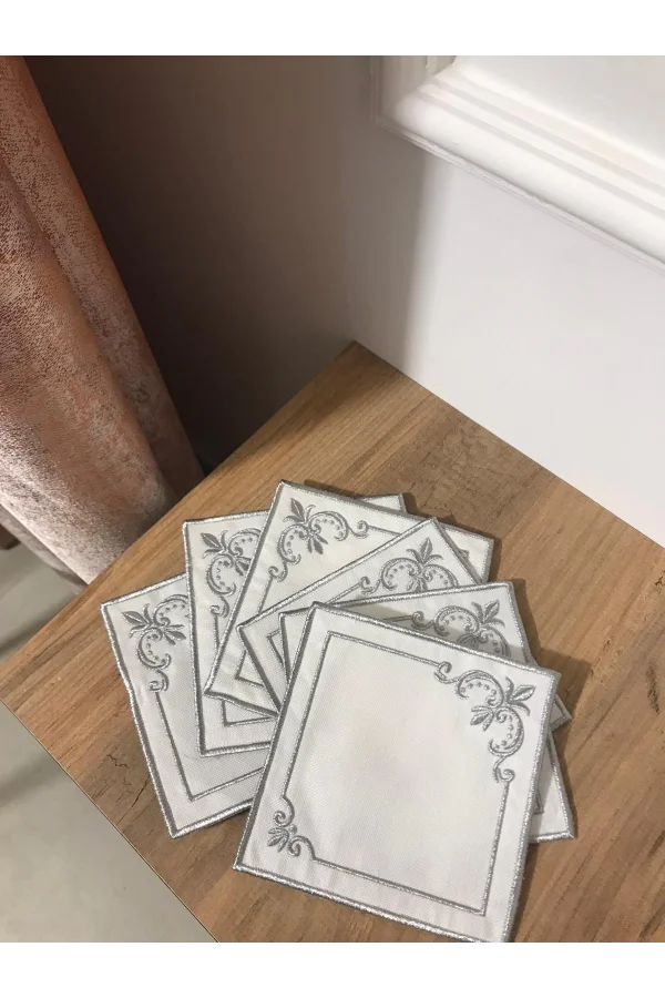 NİVEMESHOME MİHRİMAH NAKIŞLI GÜMÜŞ KARE (6 ADET) KETEN KOKTEYL PEÇETESİ KAHVE YANI SUNUMLUK