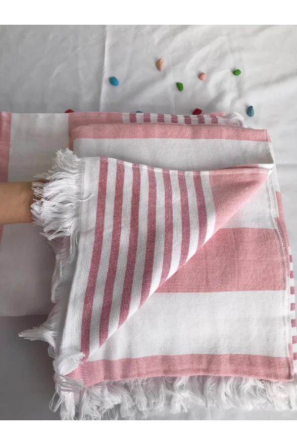 TOALLA DE PLAYA NARCISSHOME CON RAYAS BLANCAS Y FLECOS