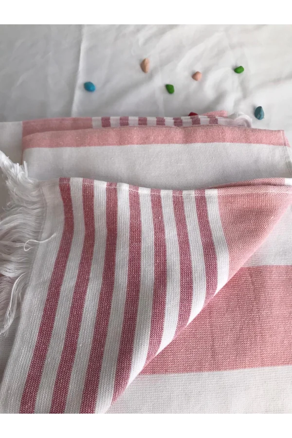 TOALLA DE PLAYA NARCISSHOME CON RAYAS BLANCAS Y FLECOS