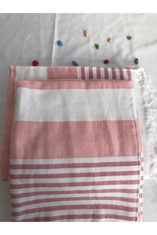 TOALLA DE PLAYA NARCISSHOME CON RAYAS BLANCAS Y FLECOS