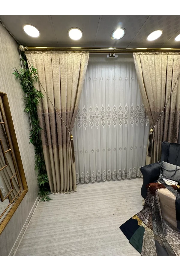 NİVEMESHOME OSNAY MOTİVTELOŞ 1/3 DİCHT GEFALTETER TÜLLGARDINE APM