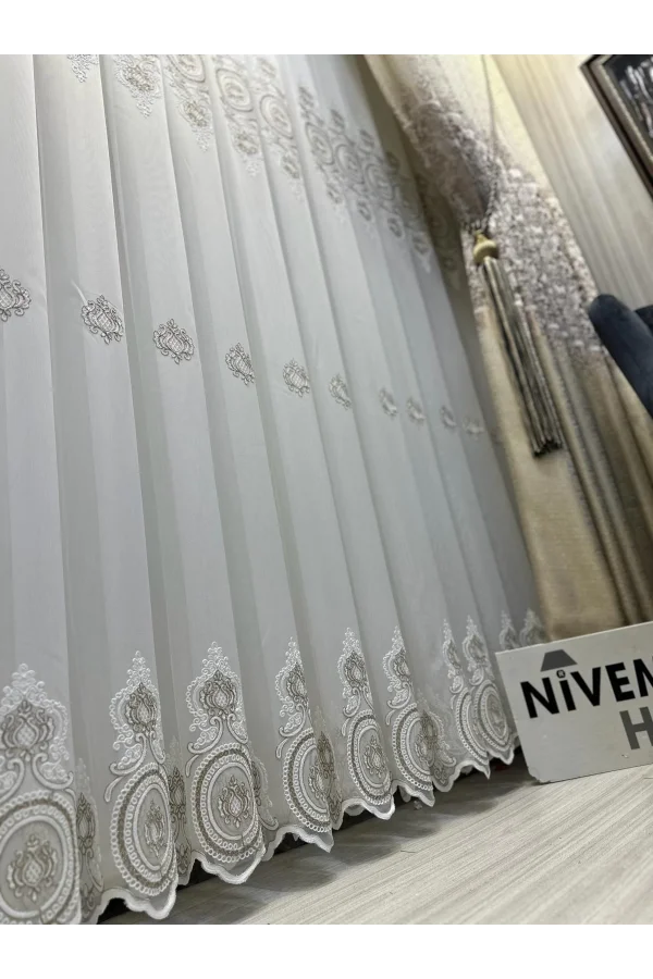 NİVEMESHOME OSNAY MOTİVTELOŞ 1/3 DİCHT GEFALTETER TÜLLGARDINE APM