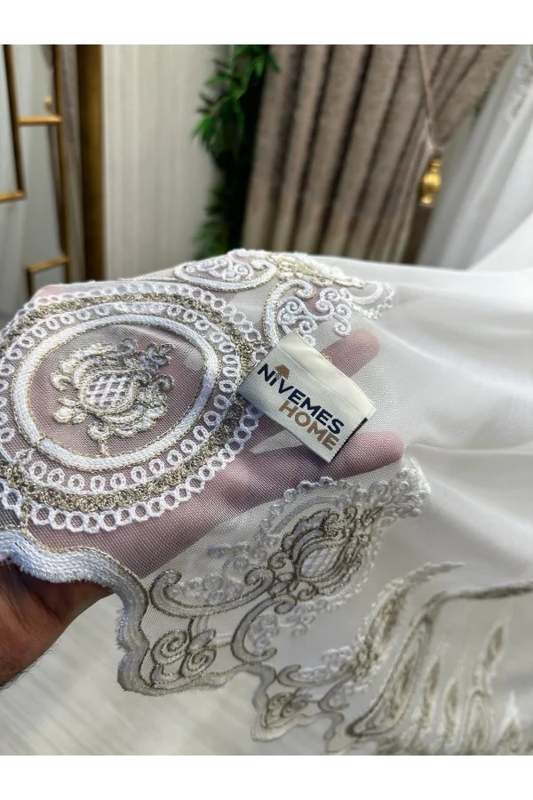 NİVEMESHOME OSNAY MOTİVTELOŞ 1/3 DİCHT GEFALTETER TÜLLGARDINE APM