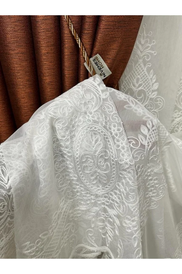 NİVEMESHOME ÖYKÜ 2775 TÜL PERDE 1/3 SIK PİLELİ BEYAZ TÜL PERDE APM