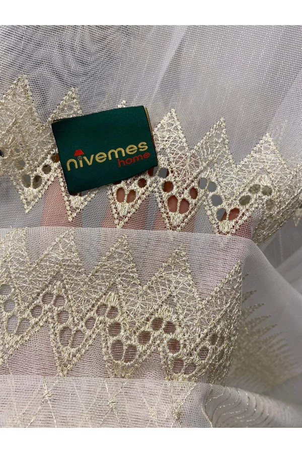 NİVEMESHOME SESİLYA ZİGZAG İŞLEMELİ GOLD 1/3 SIK PİLE TÜL PERDE APM