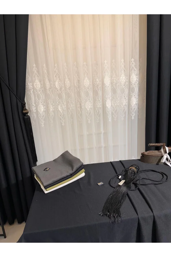 NİVEMESHOME SİYAH 140X220 KETEN MASA ÖRTÜSÜ