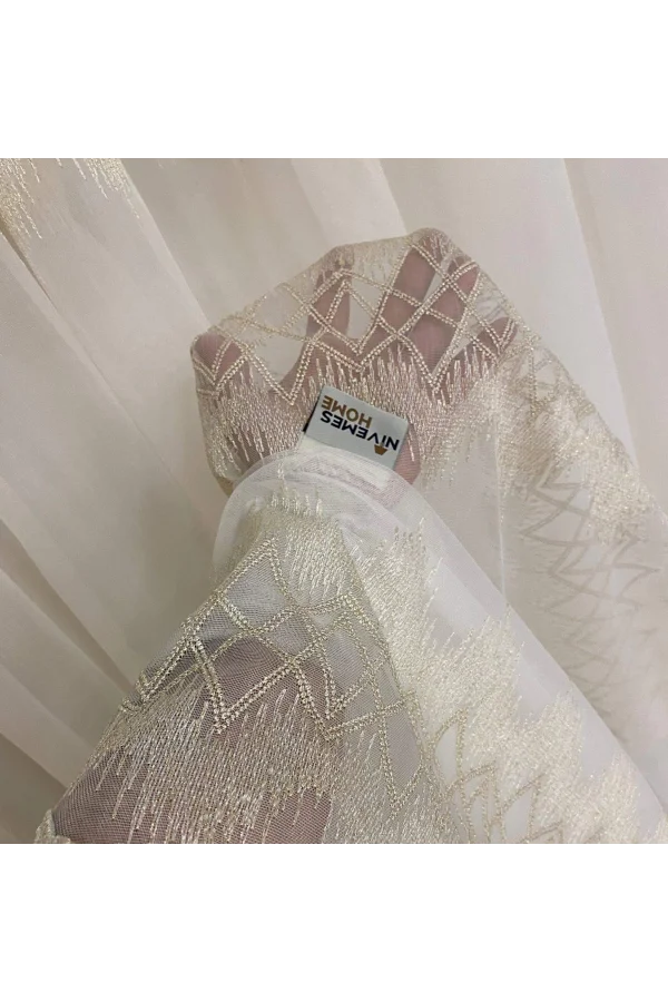 NİVEMESHOME TİTANUM NAKIŞLI KREM 1/3 SIK PİLE TÜL PERDE APM