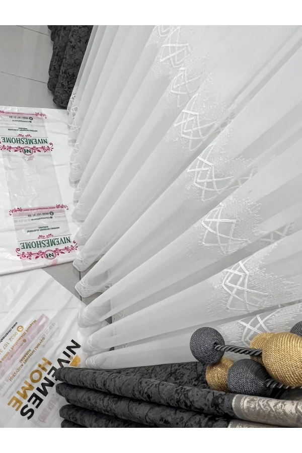 NİVEMESHOME TİTANUM NAKIŞLI KREM H5444 TM 1/3 SIK PİLE TÜL PERDE APM