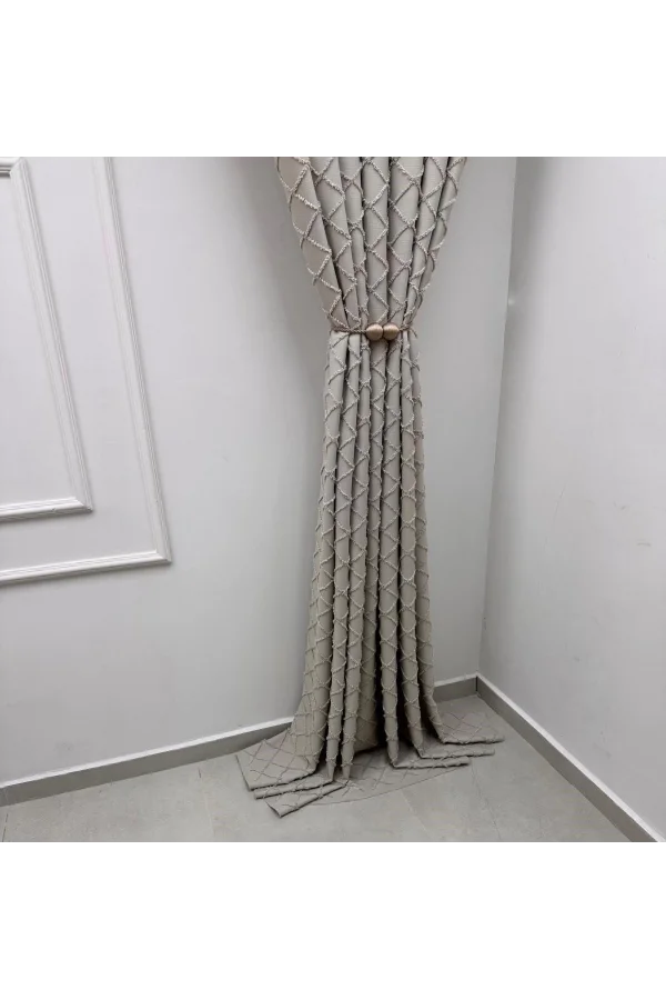 NİVEMESHOME TUNA 105 ROSEN KURUSU 1/3 DICKES GESCHMÜCKTES VORHANG APF