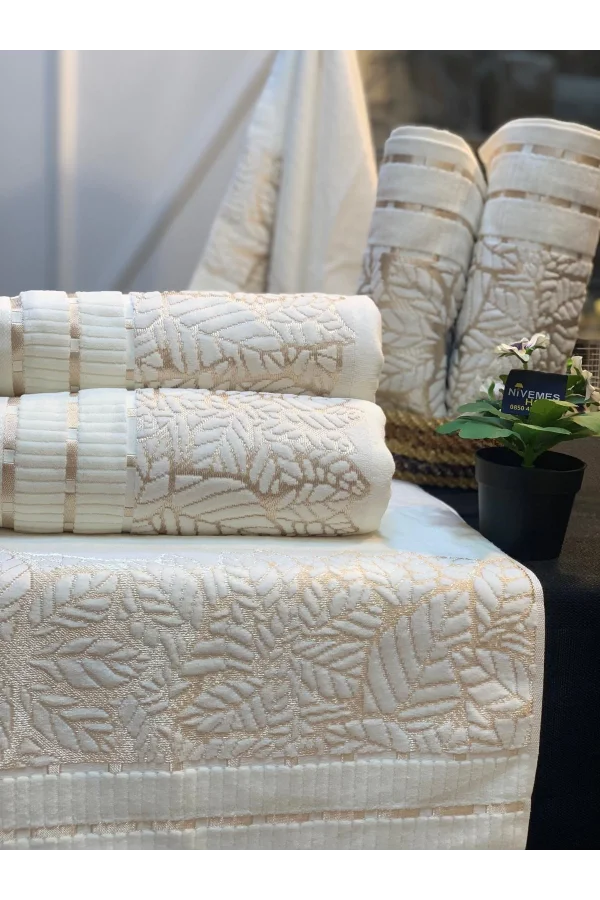 NİVEMESHOME YAPRAK EKRU YÜZ HAVLUSU MÜRDÜM