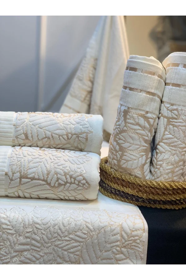 NİVEMESHOME YAPRAK EKRU YÜZ HAVLUSU MÜRDÜM