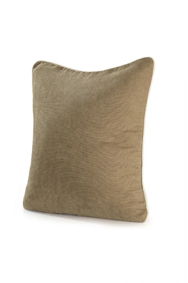 وسادة بيج بسيطة