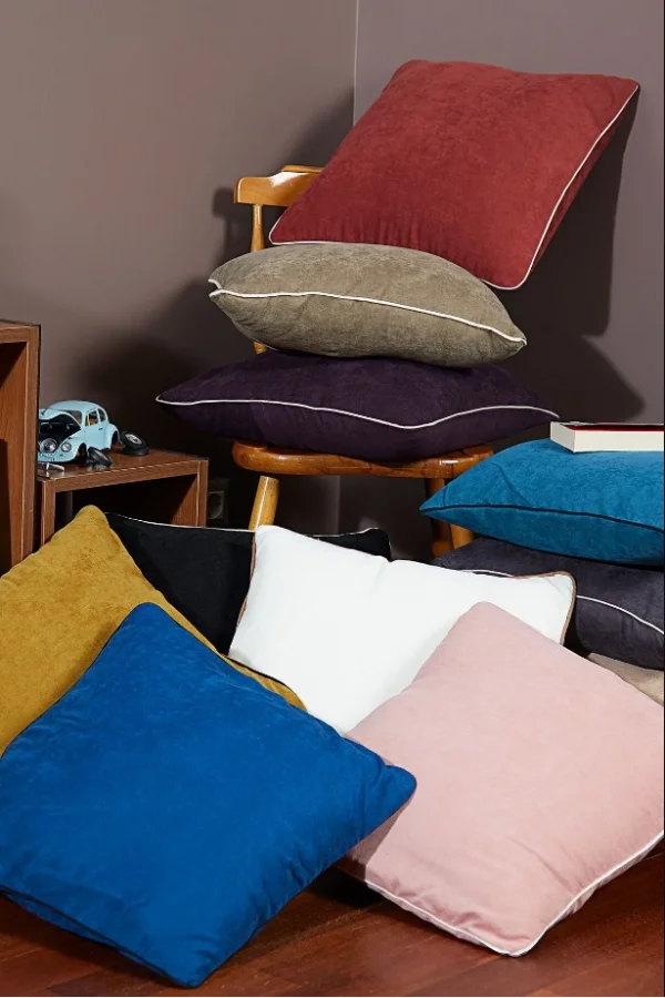 وسادة بيج بسيطة