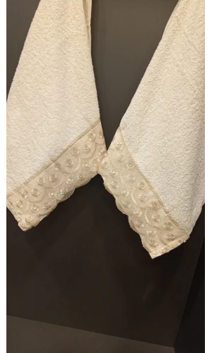 NİVEMESHOME BATİK LEO BRAUN BESTICKTES HANDTUCH