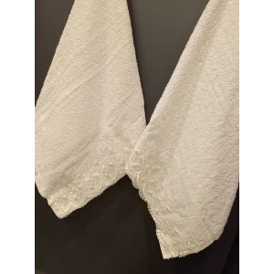 NIVEMESHOME TOALLA BORDADA DE CREMA BATIK DARIAN