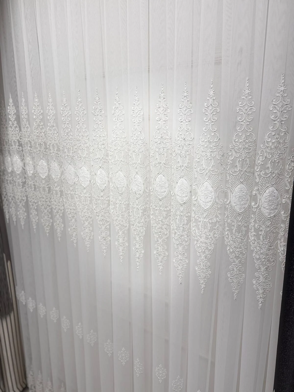 NİVEMESHOME BELYA APLİK4 GÜMÜŞ 1/3 PİLELİ BAMBU TÜL PERDE