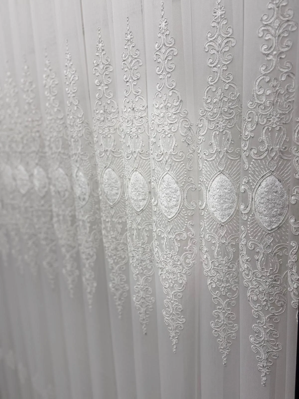 NİVEMESHOME BELYA APLİK4 GÜMÜŞ 1/3 PİLELİ BAMBU TÜL PERDE