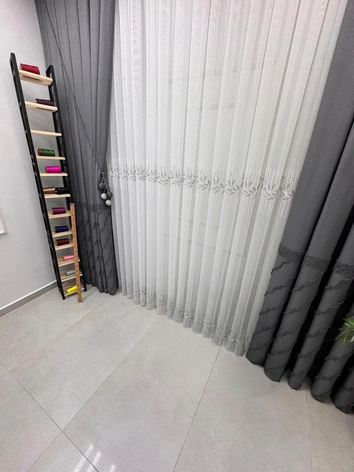 NİVEMESHOME EYLÜLZADE GÜMÜŞ DETAY 1/2,5 PİLELİ TÜL PERDE APM