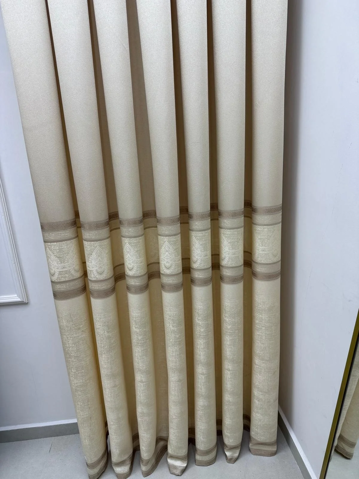 NİVEMESHOME ÜRGÜP V-115 KREM 1/3 SIK PİLE FON PERDE APM