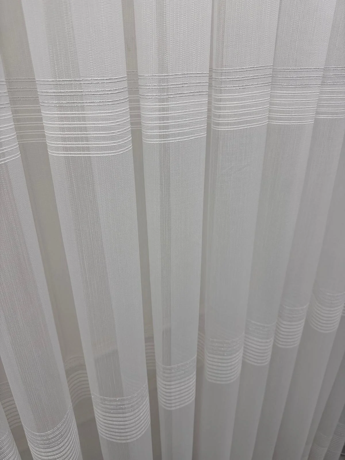NİVEMESHOME NUEVA TEMPORADA CORTINA DE TUL PLATEADA BRILLANTE CON 3 BANDAS Y 1/3 PLIEGUE.