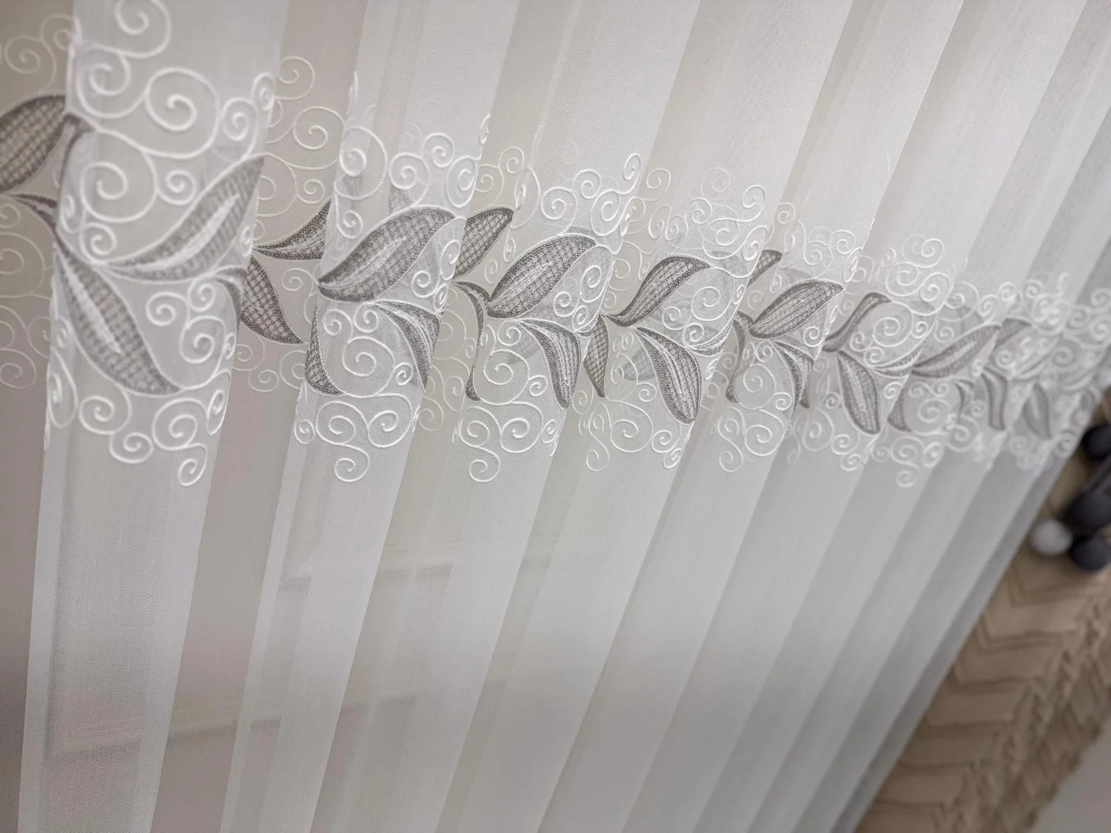 NİVEMESHOME LALE GÜMÜŞ 1/3 PİLELİ TÜL PERDE APM