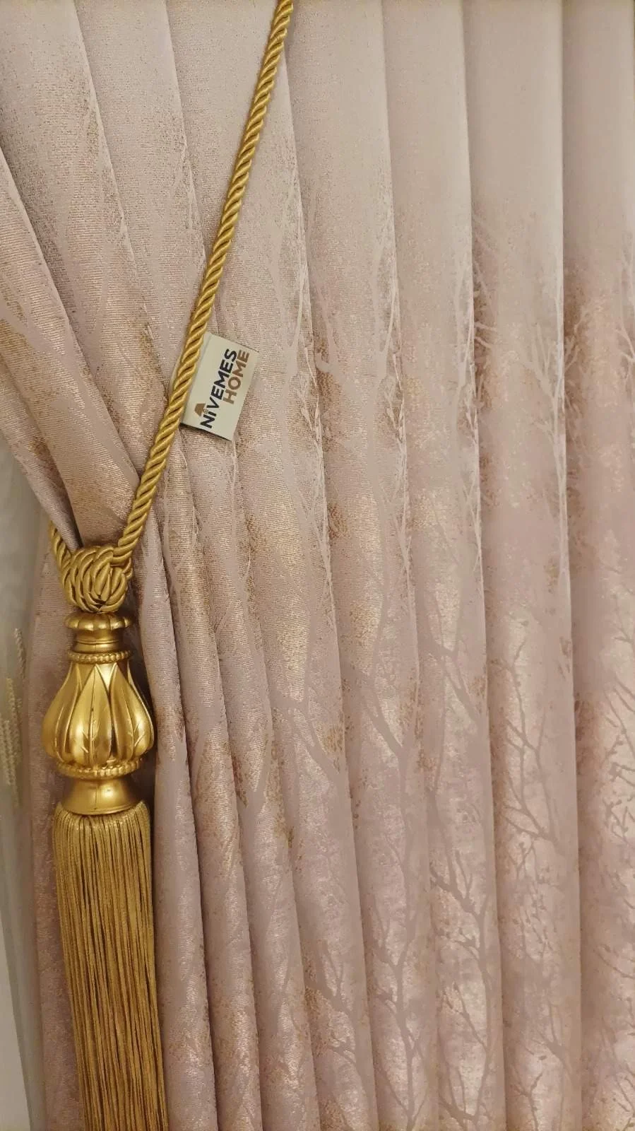 AZRA ŞEKER PINK 1/3 THICK PILE BACKDROP CURTAIN APM